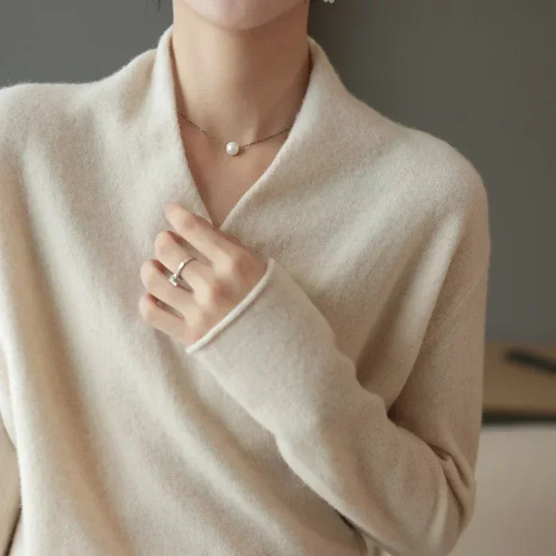 Darian | Men’s Premium Wool V-Neck Sweater